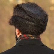 barva čepice hnědá