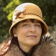 Klobouky, pletené čepice a čelenky