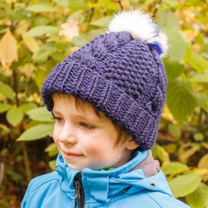 Product preview: Dětská pletená čepice perličkový vzor s copy