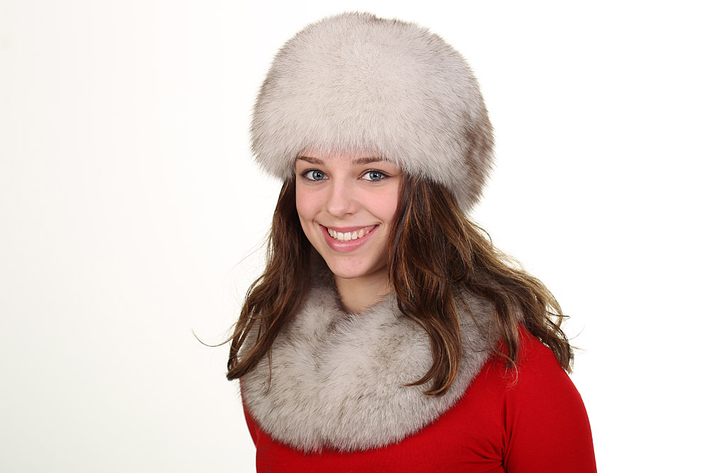 Čepice a límec polární liška